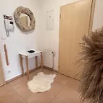 Apartment U Jelena S Parkovacim Mistem V Centru Mesta *