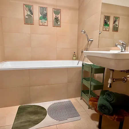 Apartment U Jelena S Parkovacim Mistem V Centru Mesta Ceske Budejovice